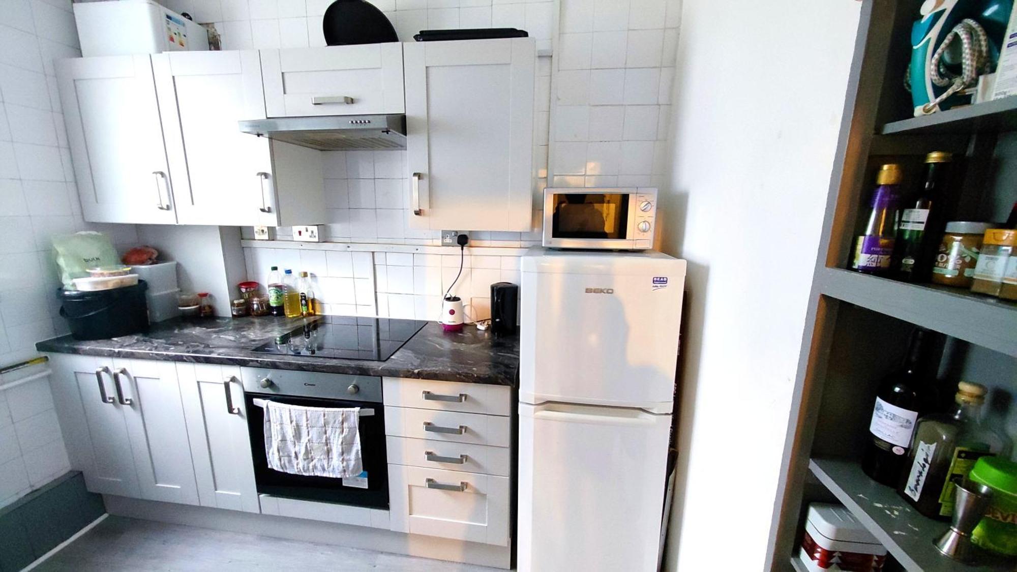 Spacious Flat With 2 To 3 Bedrooms In Апартаменты Лондон